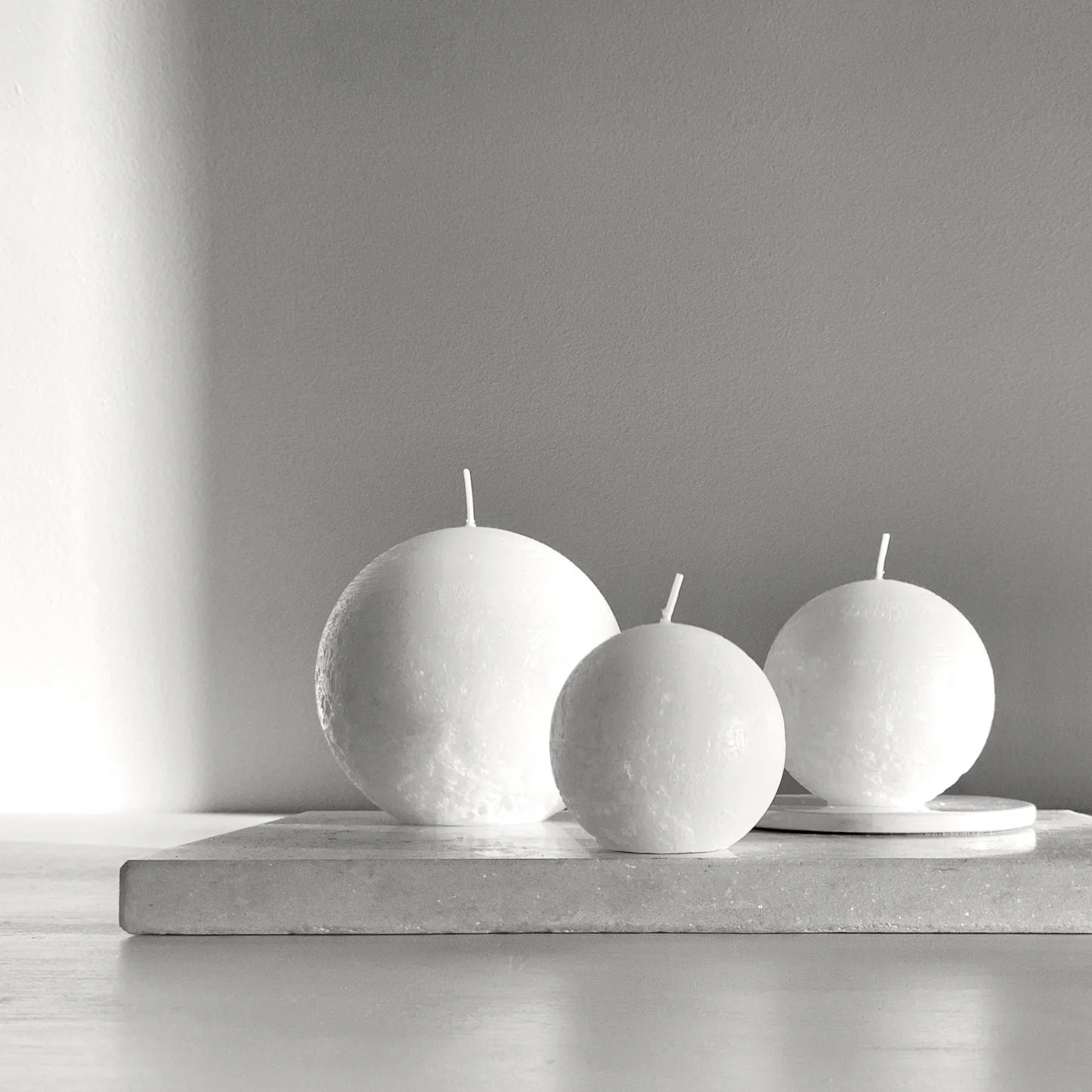 Sphere Textured White Candles