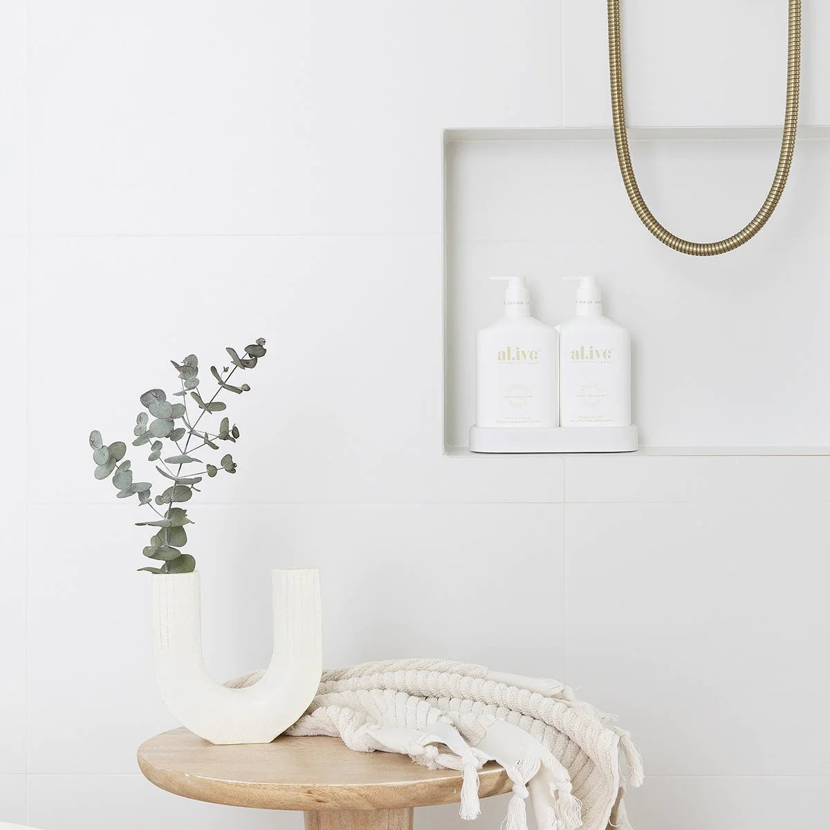 Al.ive Body Mango & Lychee - Wash and Lotion Duo + Tray