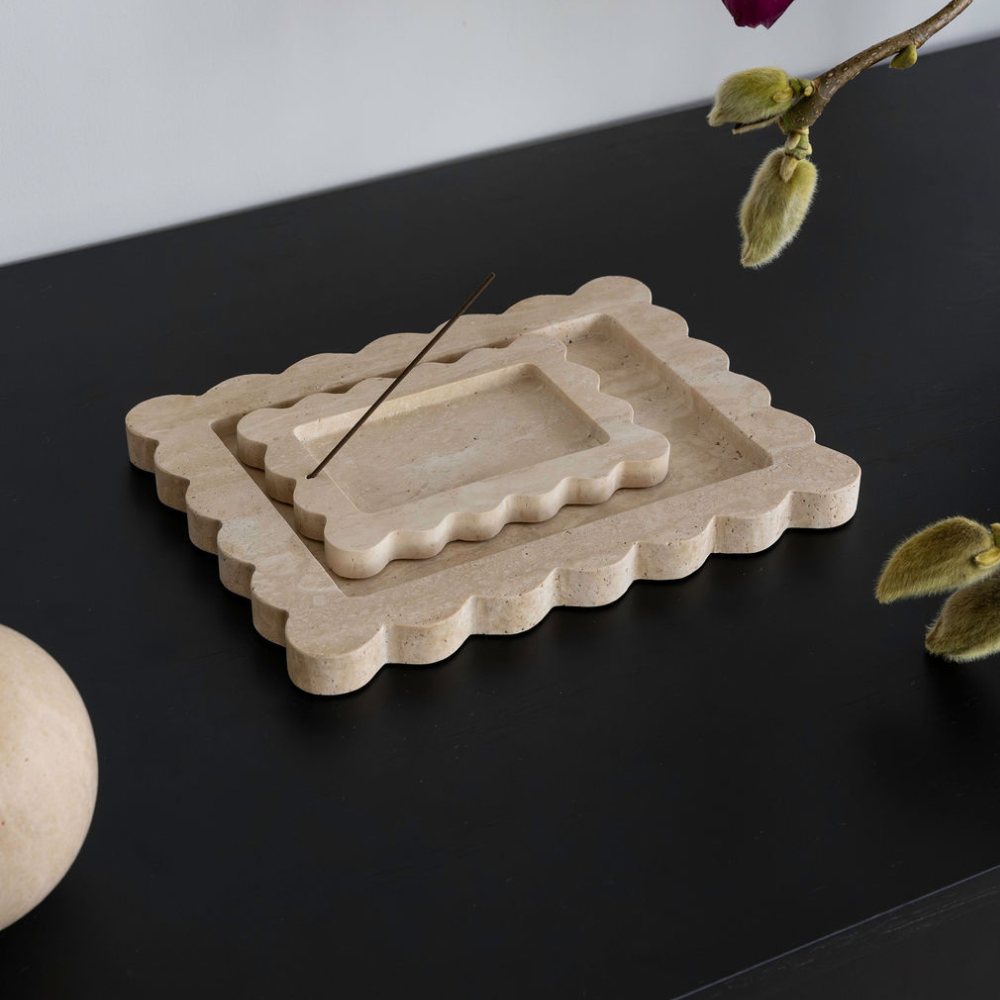 Palazzo Medium Scalloped Tray