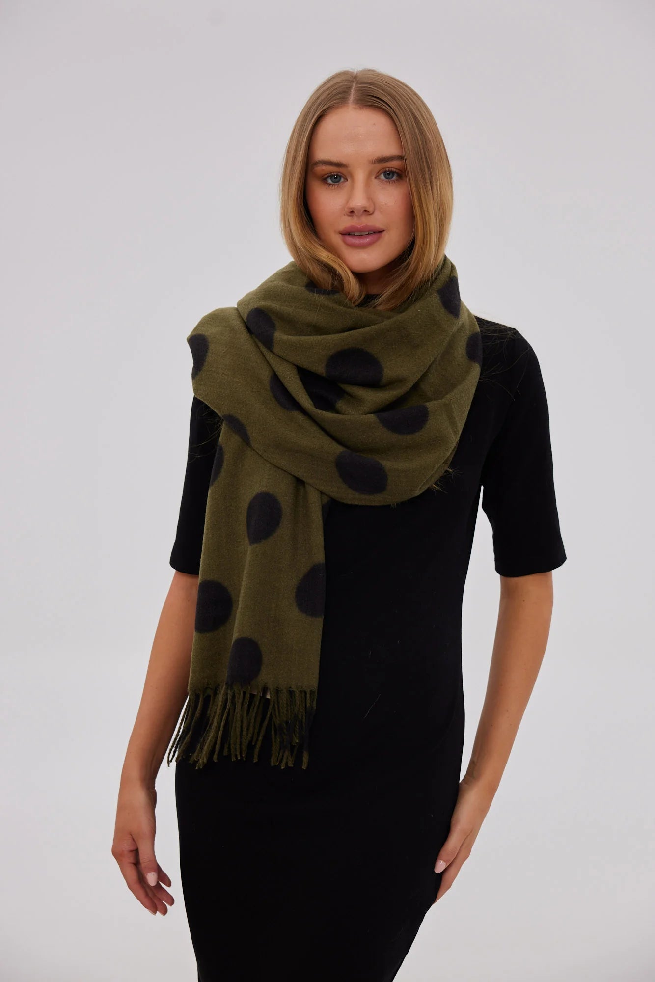 Ladro Spotty Scarf