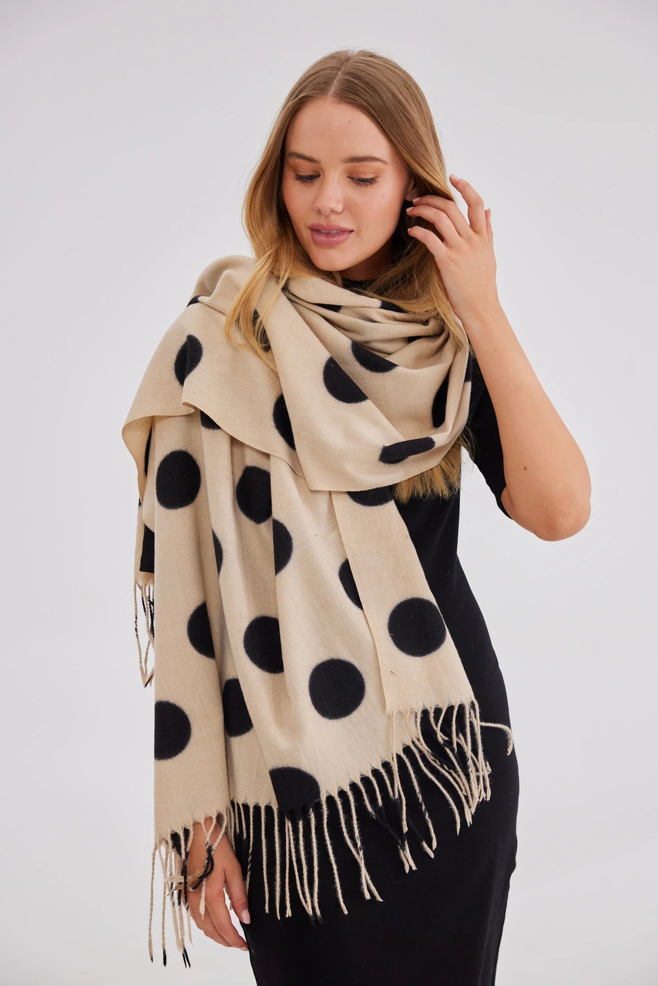 Ladro Spotty Scarf